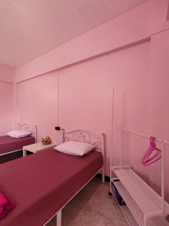 Magenta room Love&Light Tonglo Ekamai No dogs pls Magenta room Love&Light Tonglo Ekamai No dogs pls