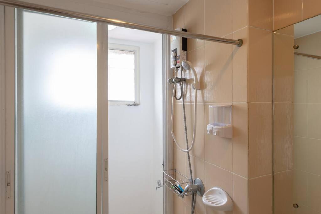 420 House- up to 10 guests in central Bangkok. 420 House- up to 10 guests in central Bangkok.