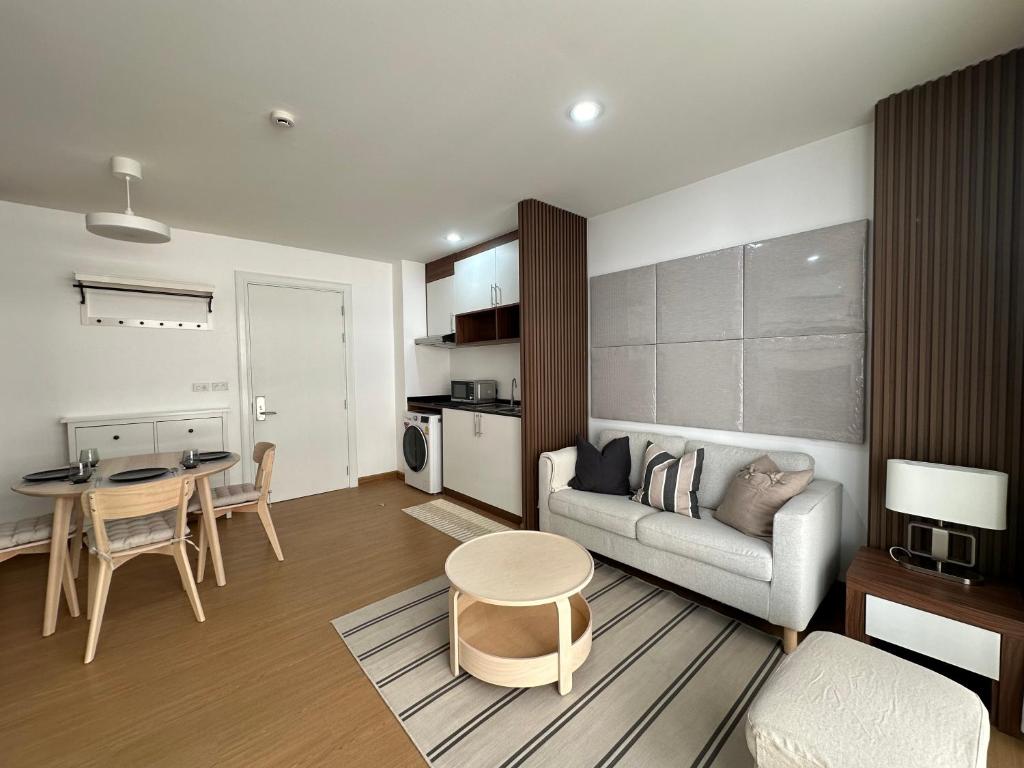 6th Avenue Sukhumvit BKK 302 BTS Asoke & Nana MRT Sukhumvit 6th Avenue Sukhumvit BKK 302 BTS Asoke & Nana MRT Sukhumvit