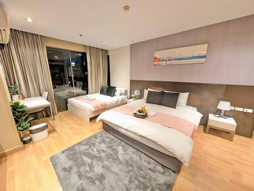Spacious and Renovated 1-Bedroom 100m to Nana BTS - 55 sqm Spacious and Renovated 1-Bedroom 100m to Nana BTS - 55 sqm