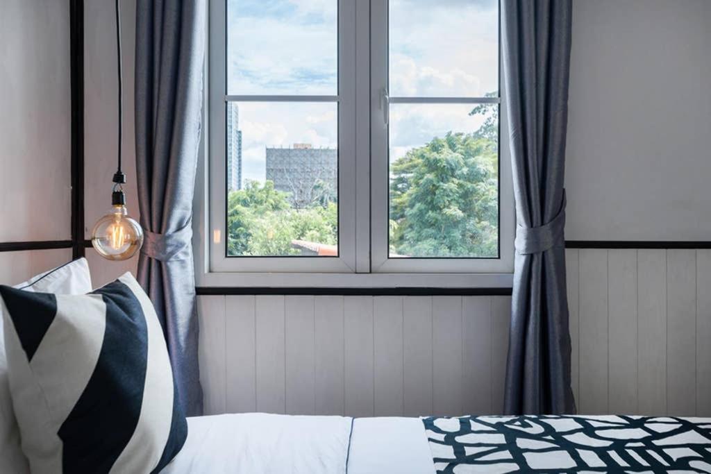 MIQ Asoke202 Pool Villa - Asoke BTS 16 Pax MIQ Asoke202 Pool Villa - Asoke BTS 16 Pax