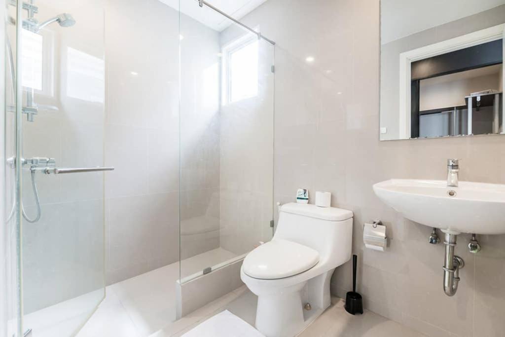 MIQ Asoke202 Pool Villa - Asoke BTS 16 Pax MIQ Asoke202 Pool Villa - Asoke BTS 16 Pax