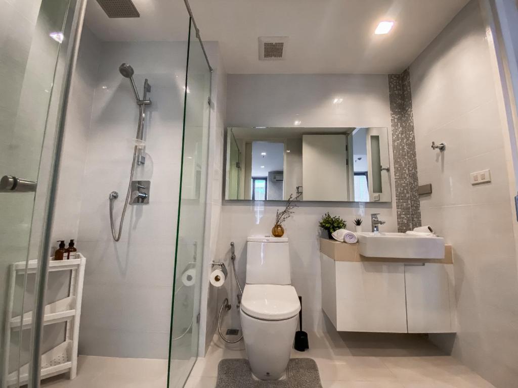 Modern High-Rise 1BR - Ultra Fast Wifi - Sathorn Modern High-Rise 1BR - Ultra Fast Wifi - Sathorn