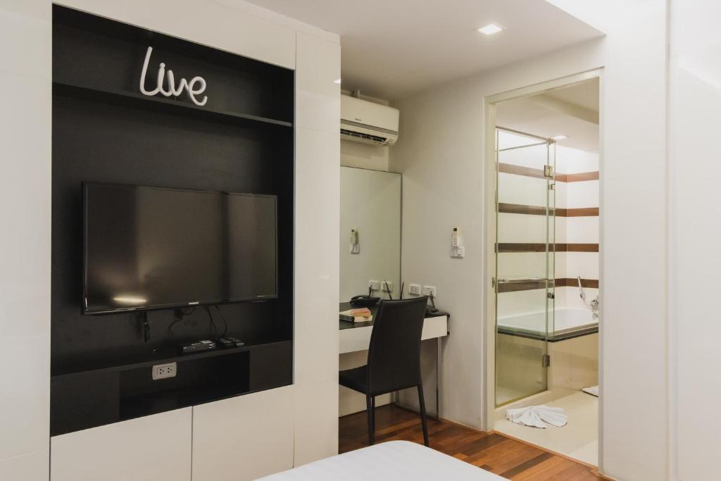 Beverly 33 Serviced Suites by PROMPT HOLIDAY HOME