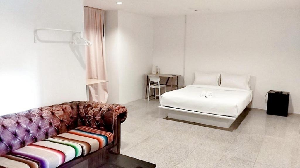 X Mitr INN Sukhumvit 2 BTS Nana มิตร อินน์ สุขุมวิท 2 บีทีเอสนานา X Mitr INN Sukhumvit 2 BTS Nana มิตร อินน์ สุขุมวิท 2 บีทีเอสนานา