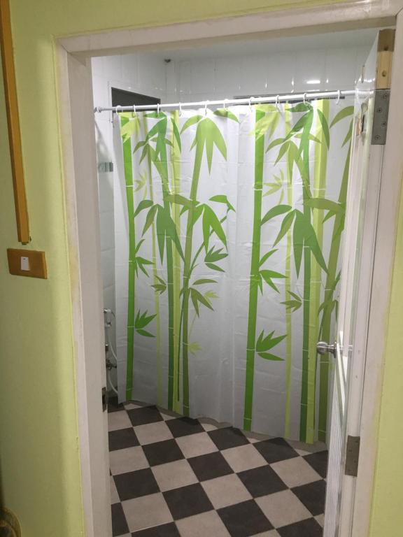 GreenRoom Guest House Very Close Bangkok Hospital in Thailand GreenRoom Guest House Very Close Bangkok Hospital in Thailand