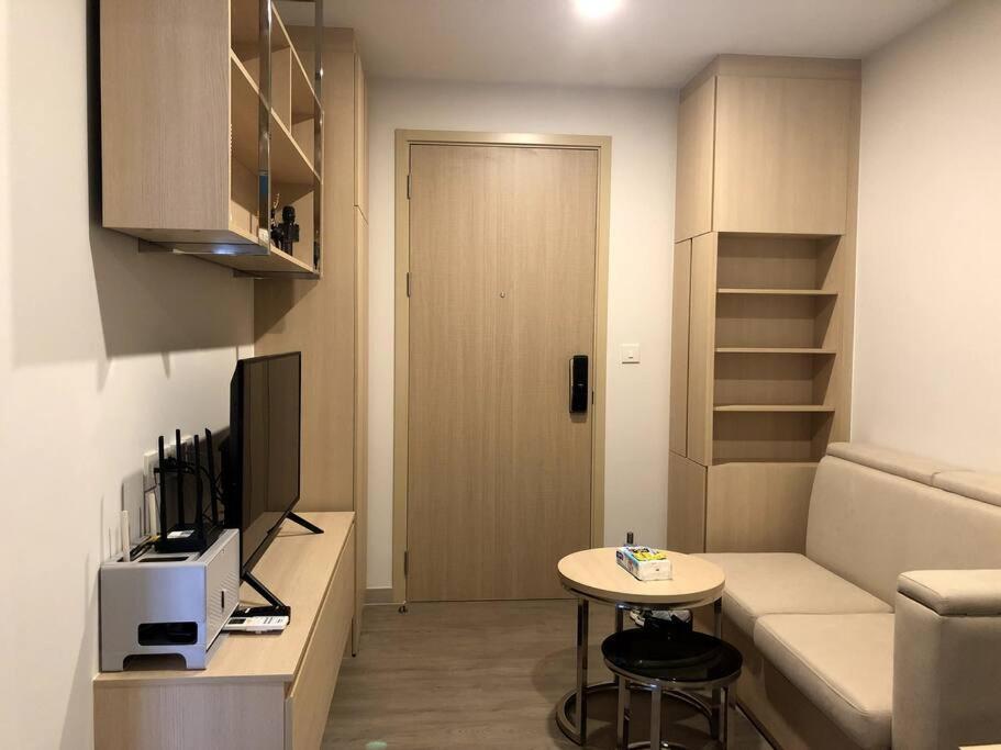 SHADE of Sky Sathon - Pool, Fitness, Parking, Wifi