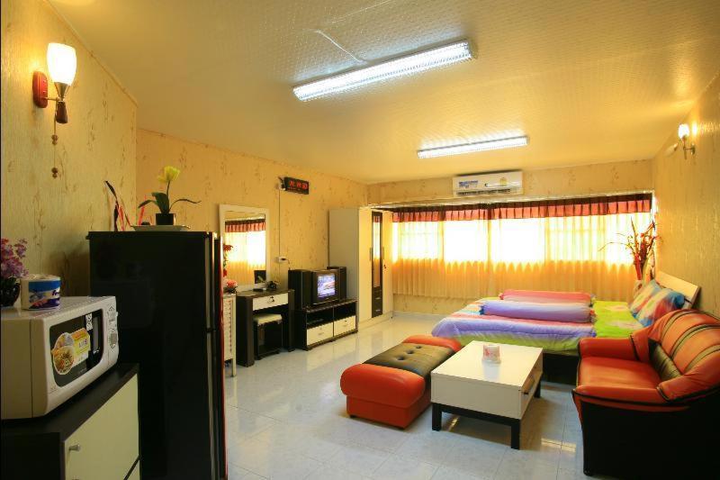 Deluxe at Popular Condo Deluxe at Popular Condo