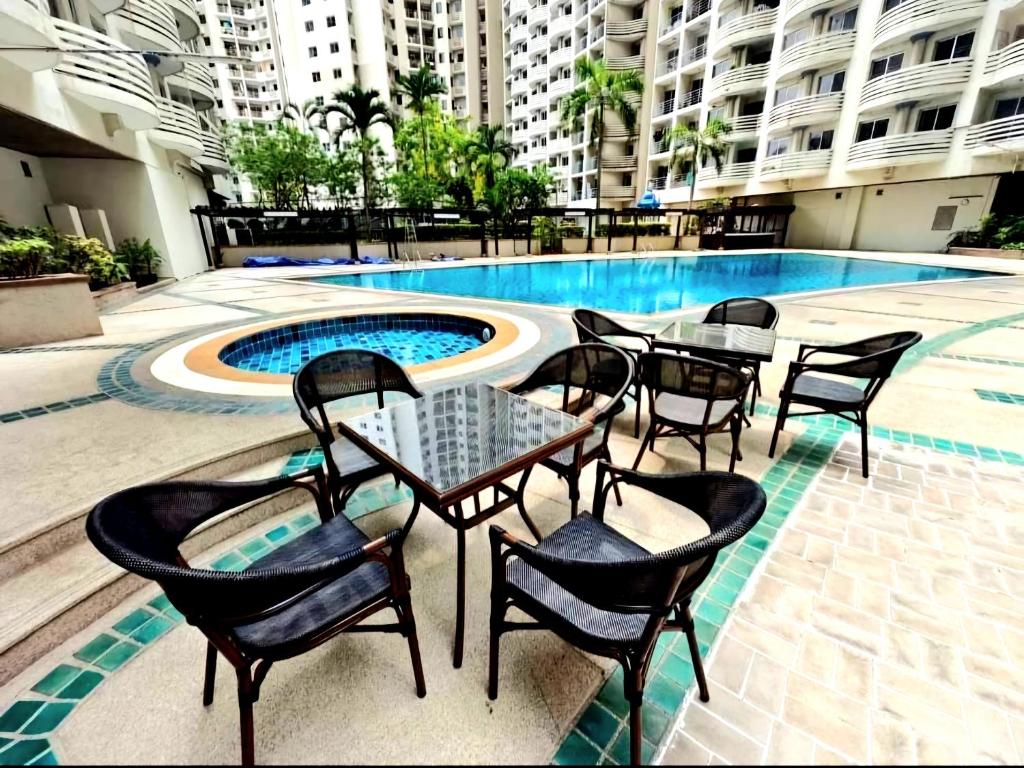 River View Active 6