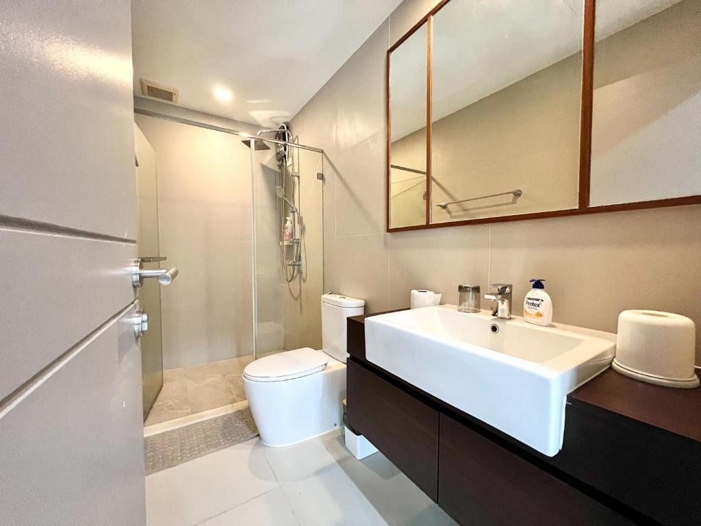 Free pick up / Stunning Luxury Family Home 3B3B Free pick up / Stunning Luxury Family Home 3B3B