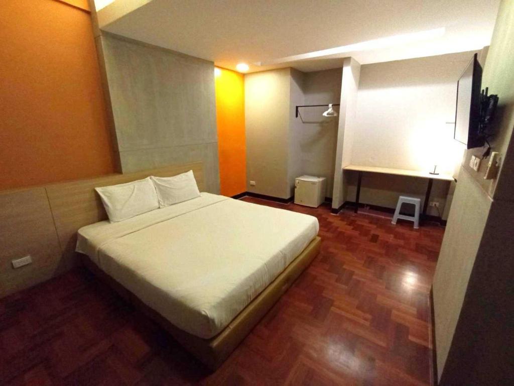 X GO INN BTS Silom Saint Louis X GO INN BTS Silom Saint Louis
