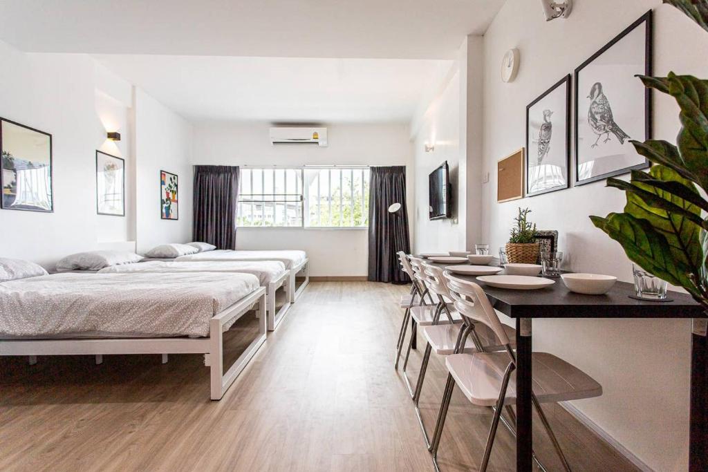 B3 Cosy Studio /5 guests/ Near MRT/full kitchen B3 Cosy Studio /5 guests/ Near MRT/full kitchen
