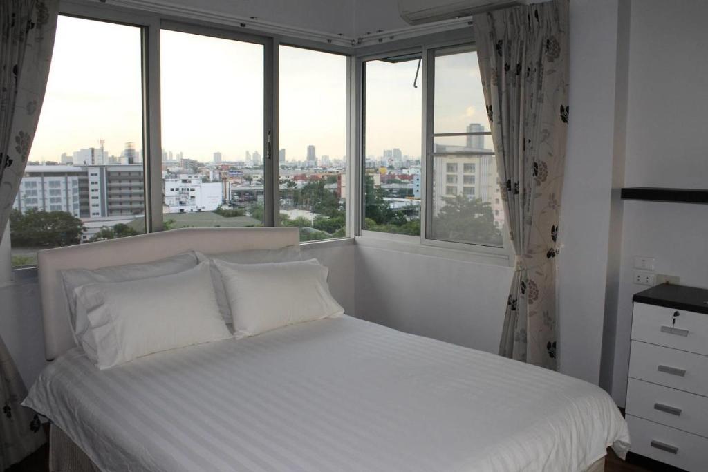 Penthouse by JJ Penthouse by JJ