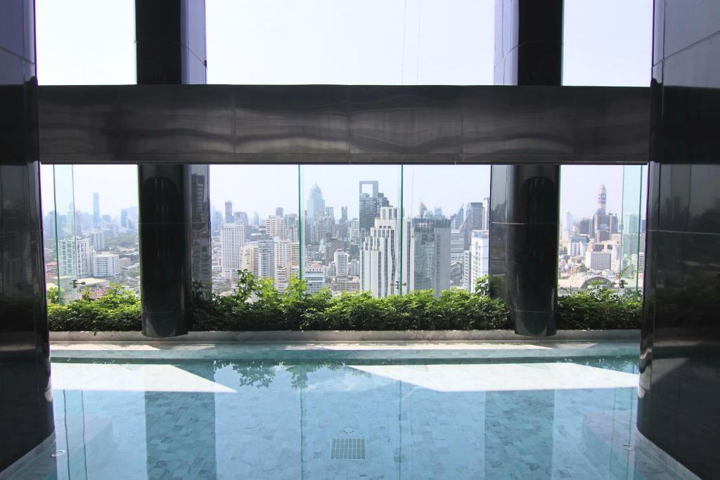 Luxurious & Romantic in the Heart of BKK#H MRT/BTS! Luxurious & Romantic in the Heart of BKK#H MRT/BTS!
