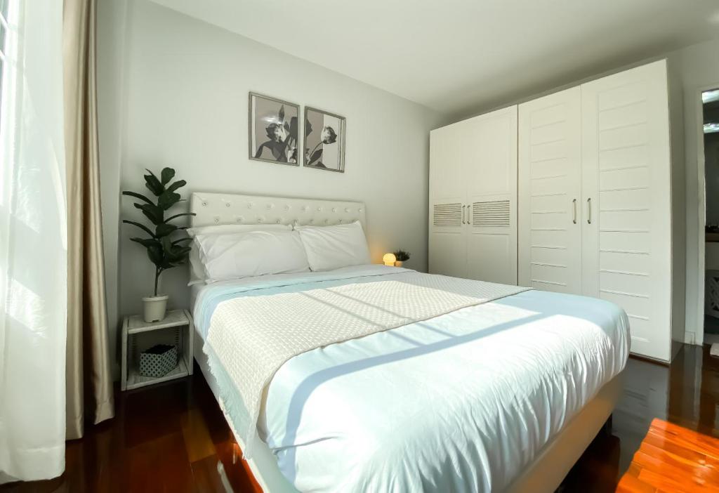 Contemporary 53 SQM - BTS Thong Lo - Ultra Fast WiFi Contemporary 53 SQM - BTS Thong Lo - Ultra Fast WiFi