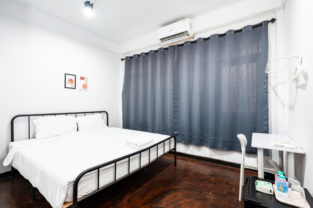 X BAO San Chao Pho Sua - Giant Swing เบา ศาลเจ้าพ่อเสือ เสาชิงช้า