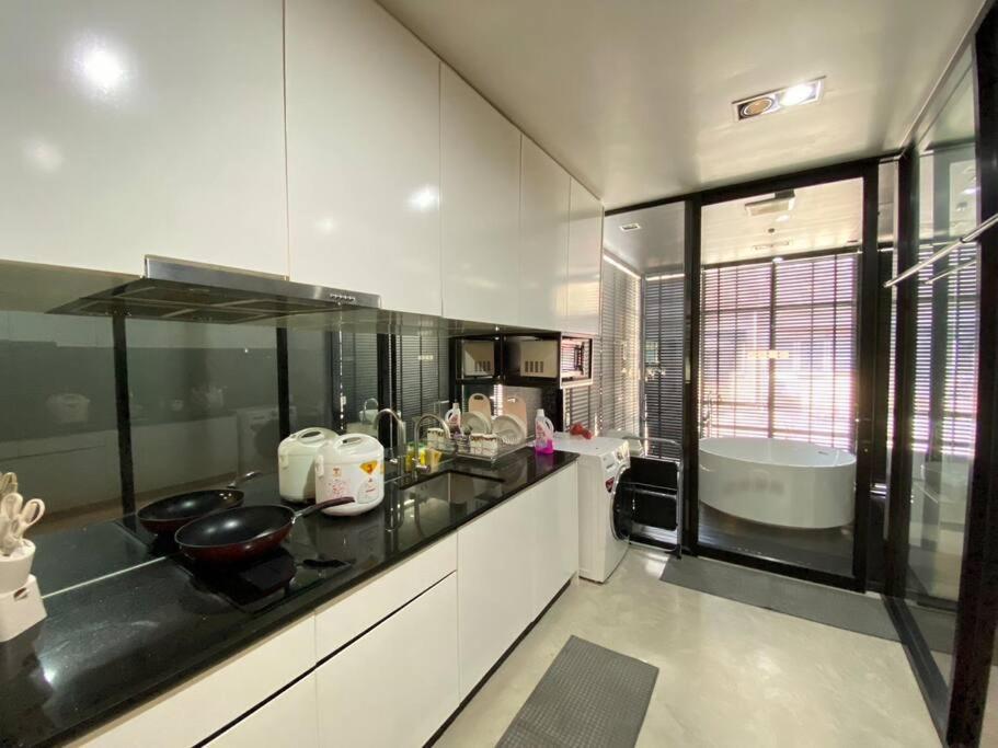SelfCheckIn TownHome in Charoen Nakhorn 60 near BTS Iconsiam Asiatique and Chaophraya River Maximum 4 Guests SelfCheckIn TownHome in Charoen Nakhorn 60 near BTS Iconsiam Asiatique and Chaophraya River Maximum 4 Guests