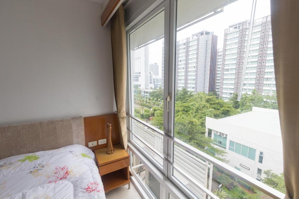Condo I -House Laguna Garden RCA - Behind Sukhumvit-Outer CBD