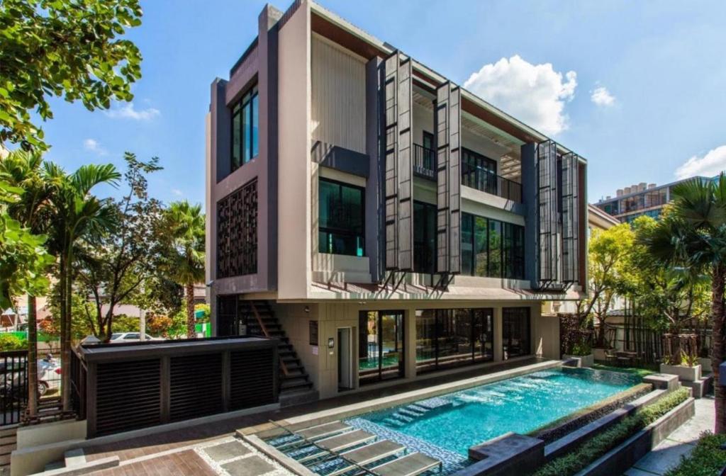 LIV@5 Condominium LIV@5 Condominium
