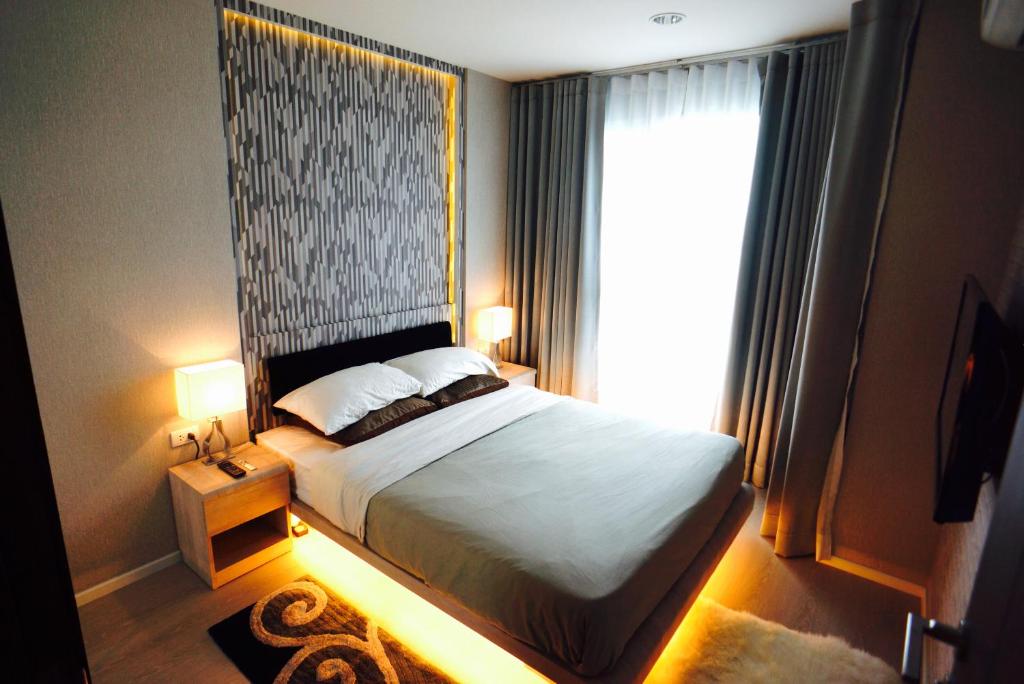 Luxury Apartment near Downtown (Pick-up Service) Luxury Apartment near Downtown (Pick-up Service)