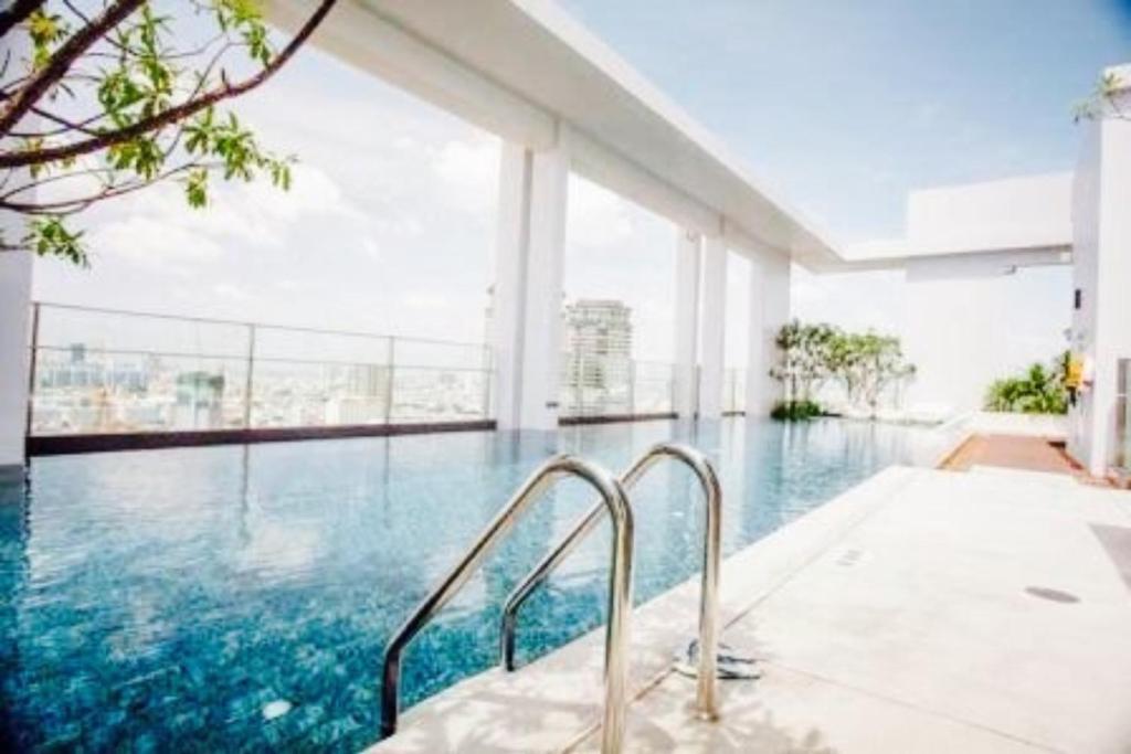 Luxury Apartment near Downtown (Pick-up Service) Luxury Apartment near Downtown (Pick-up Service)