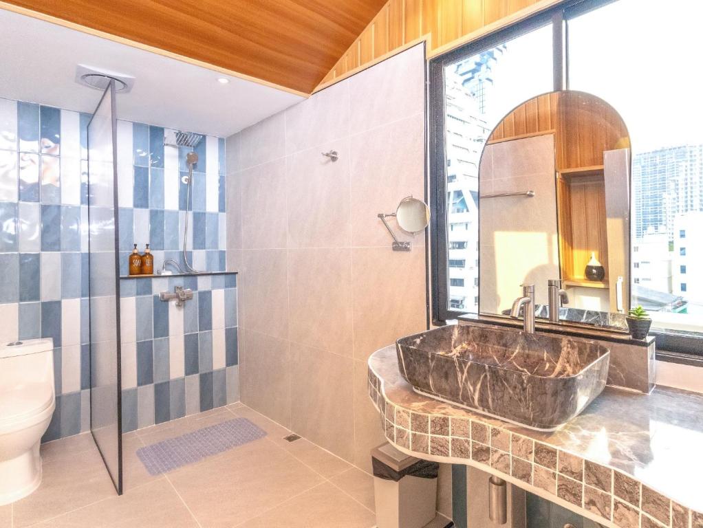 2 Bedrooms for 3 guest comfy home at heart of Silom - 7A 2 Bedrooms for 3 guest comfy home at heart of Silom - 7A