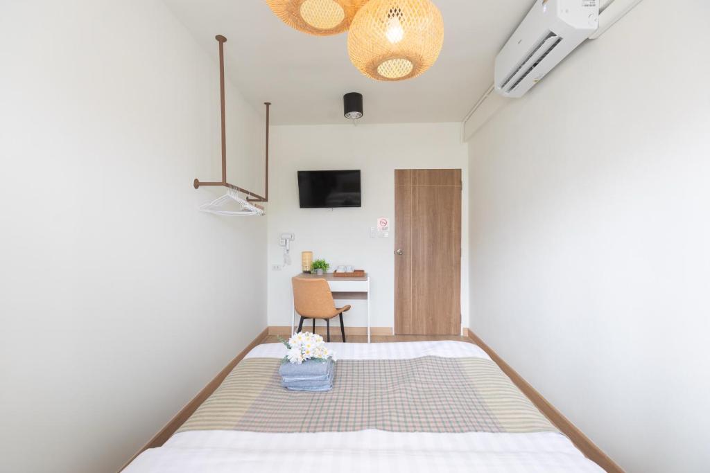 Ease at Sathorn Hostel and Coworking Space Ease at Sathorn Hostel and Coworking Space