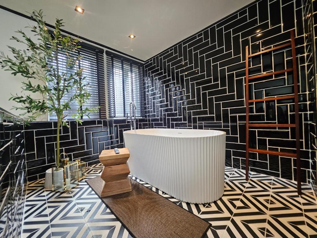 Soho House Old Town Bangkok Soho House Old Town Bangkok