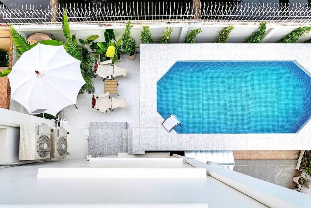 Private Pool Villa Resort style, Heart in bkk ,metro,cabaret show,RCA, jodd fair,chatuchak Private Pool Villa Resort style, Heart in bkk ,metro,cabaret show,RCA, jodd fair,chatuchak