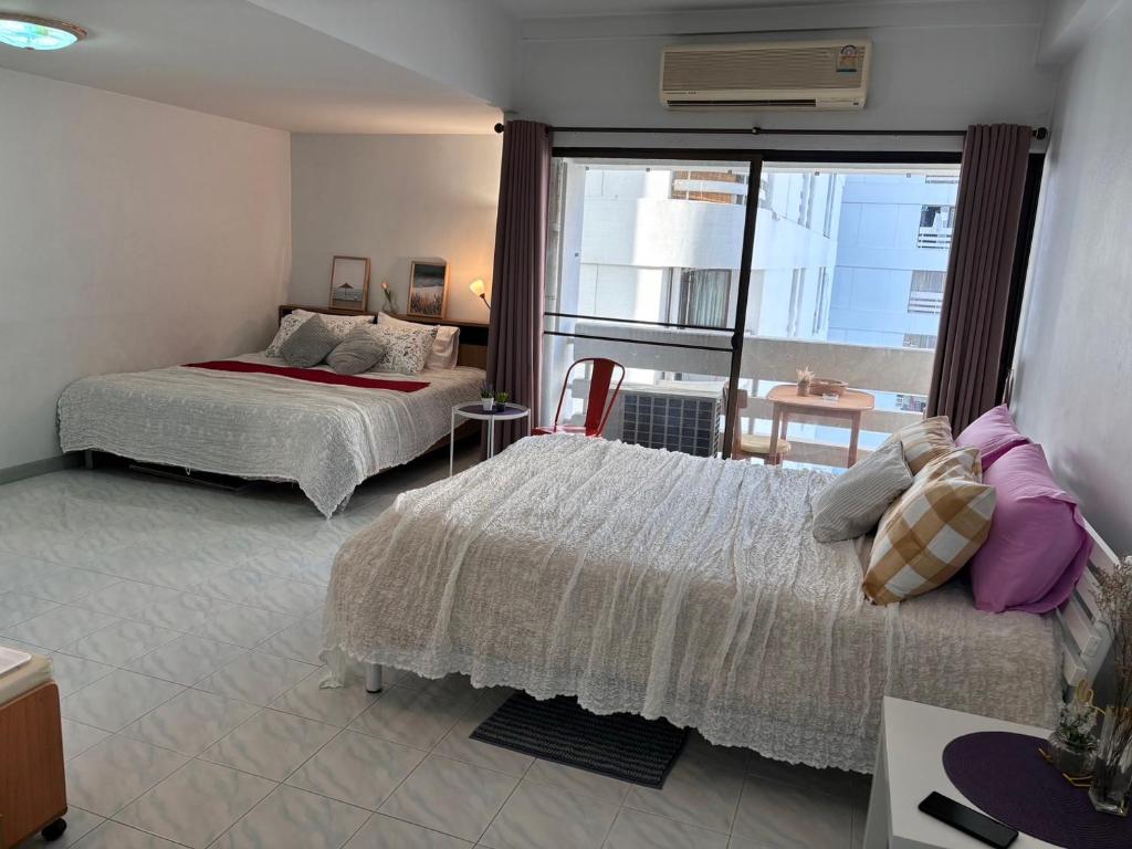 Cozy 1br walk to BTS and Airport Rail Link Close to Malls M11 Cozy 1br walk to BTS and Airport Rail Link Close to Malls M11