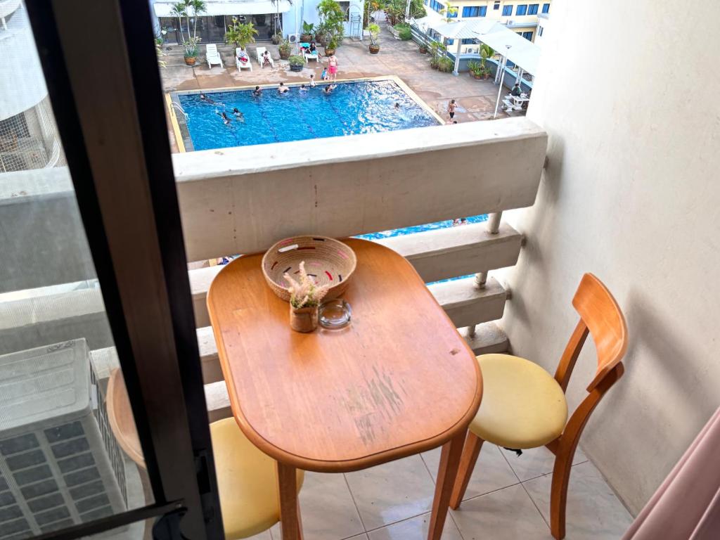 Cozy 1br walk to BTS and Airport Rail Link Close to Malls M11 Cozy 1br walk to BTS and Airport Rail Link Close to Malls M11