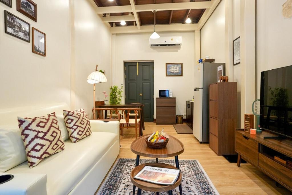 Nivas Wanit 3BR 1SFB Yaowarat MRT EntireHome 85SQM
