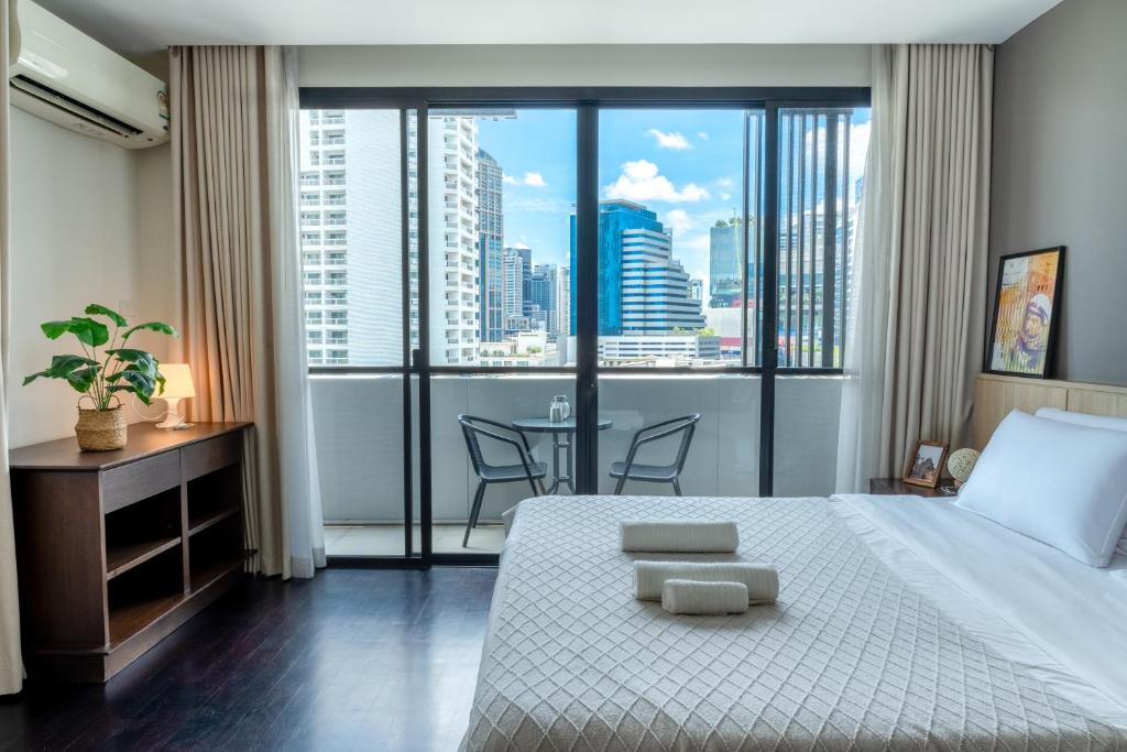 Spacious Sukhumvit apart ment near emsphere BTS phrom phong Spacious Sukhumvit apart ment near emsphere BTS phrom phong