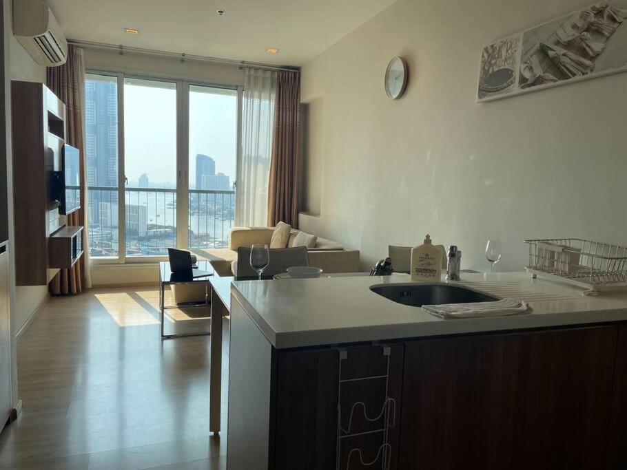 Luxurious Downtown River View chao phraya river Luxurious Downtown River View chao phraya river