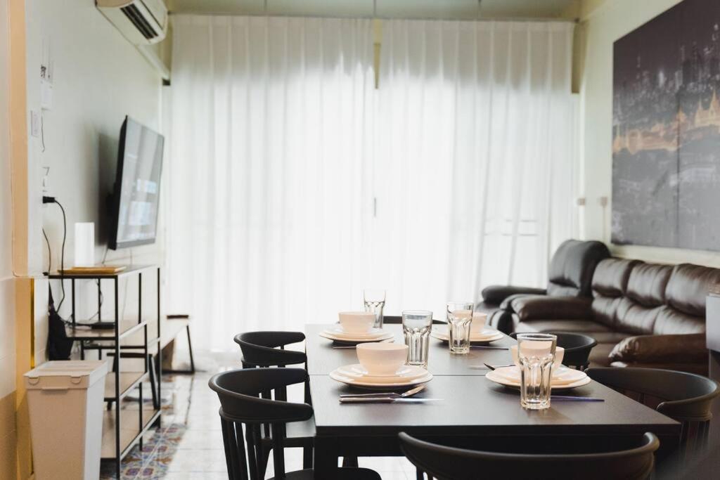 3BR Entire Home - Close to Train, Boat, IconSiam, Asiatique 3BR Entire Home - Close to Train, Boat, IconSiam, Asiatique