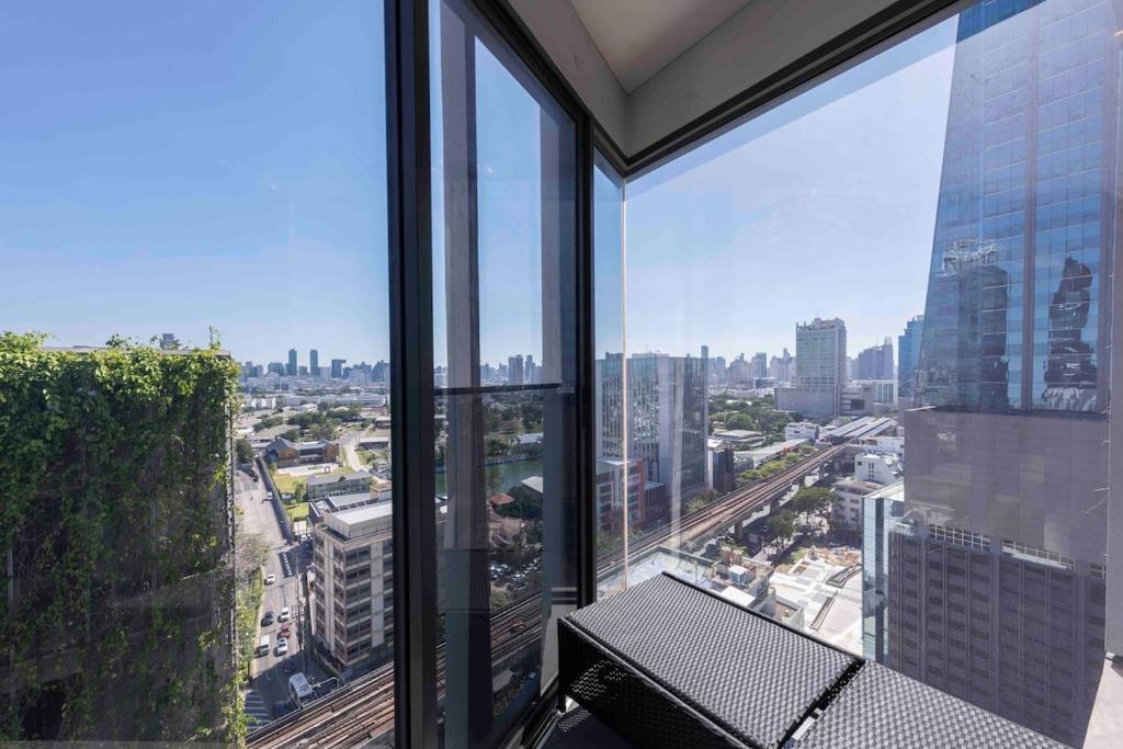2BR Luxury Hip condo Ari, BTS 2BR Luxury Hip condo Ari, BTS