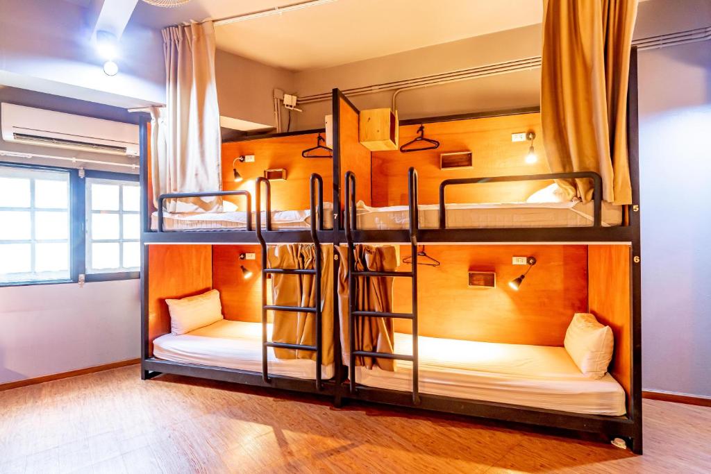 ThongLor Travellers Hostel and Cafe ThongLor Travellers Hostel and Cafe