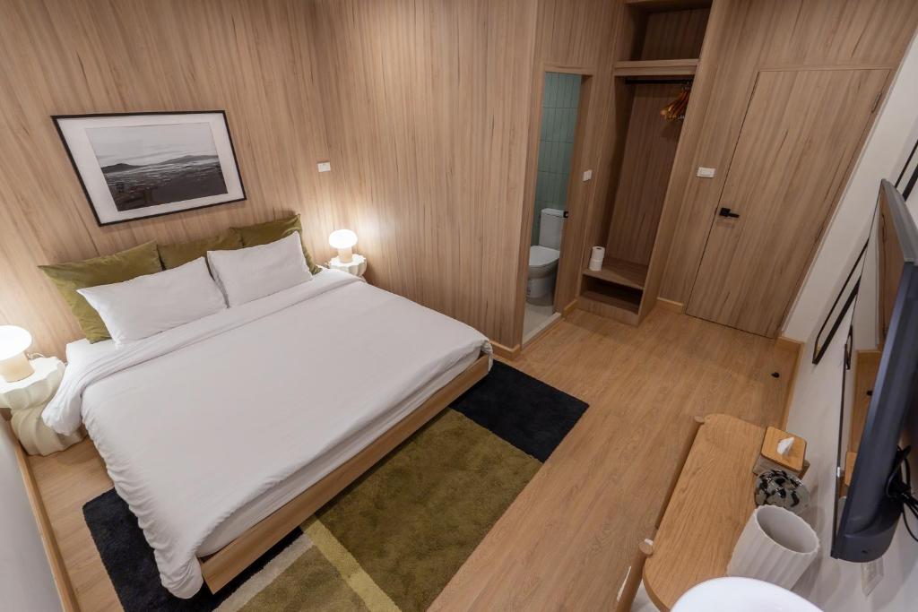 2 Bed 2 Bath / Luxury / 1 min walk to BTS Asok