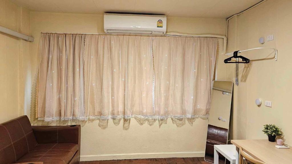 W District Guesthouse