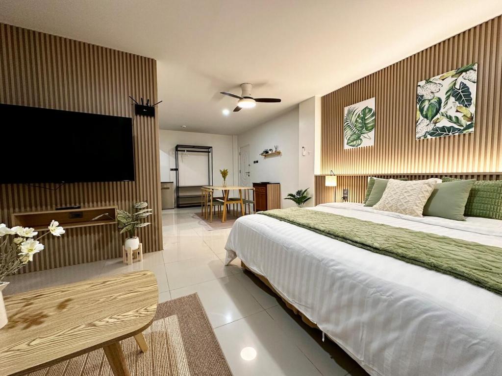Serene Escape 2 mins from SRT Wat Samien Nari Serene Escape 2 mins from SRT Wat Samien Nari
