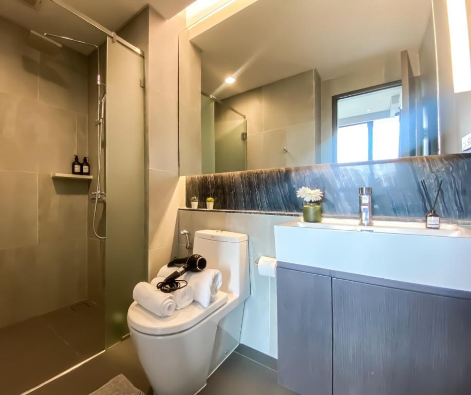 Stylish Riverview 1BR - Ultra Fast WiFi - Phrom Phong Stylish Riverview 1BR - Ultra Fast WiFi - Phrom Phong