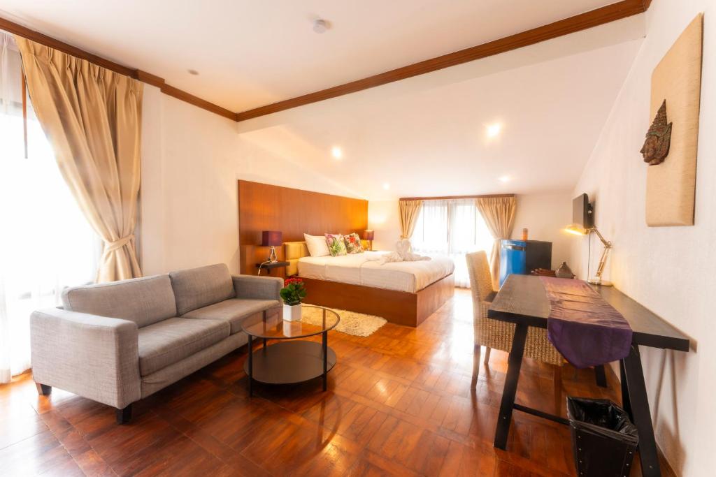 Mak Sukhumvit 15 Mak Sukhumvit 15