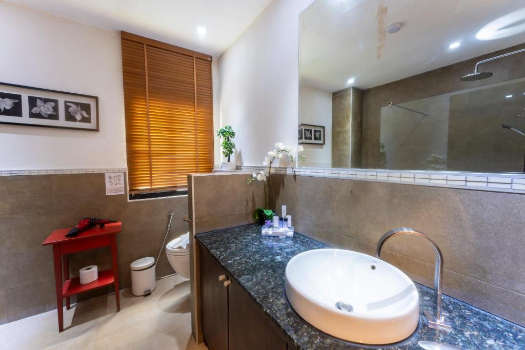 Mak Sukhumvit 15 Mak Sukhumvit 15