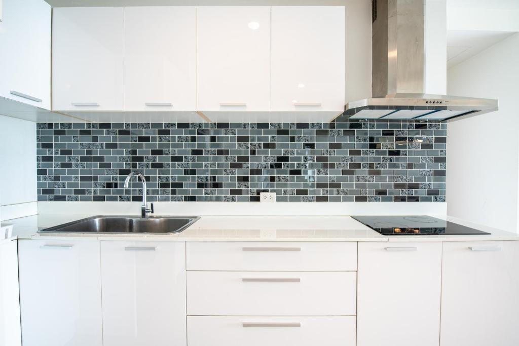 Prime 11, High Floor Over Pool, 2 Br, 2 Balcony Prime 11, High Floor Over Pool, 2 Br, 2 Balcony