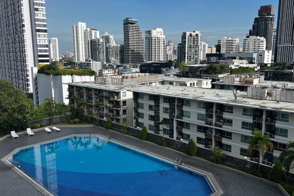 Cozy 2BR Duplex-Apartment in Thong Lor Cozy 2BR Duplex-Apartment in Thong Lor