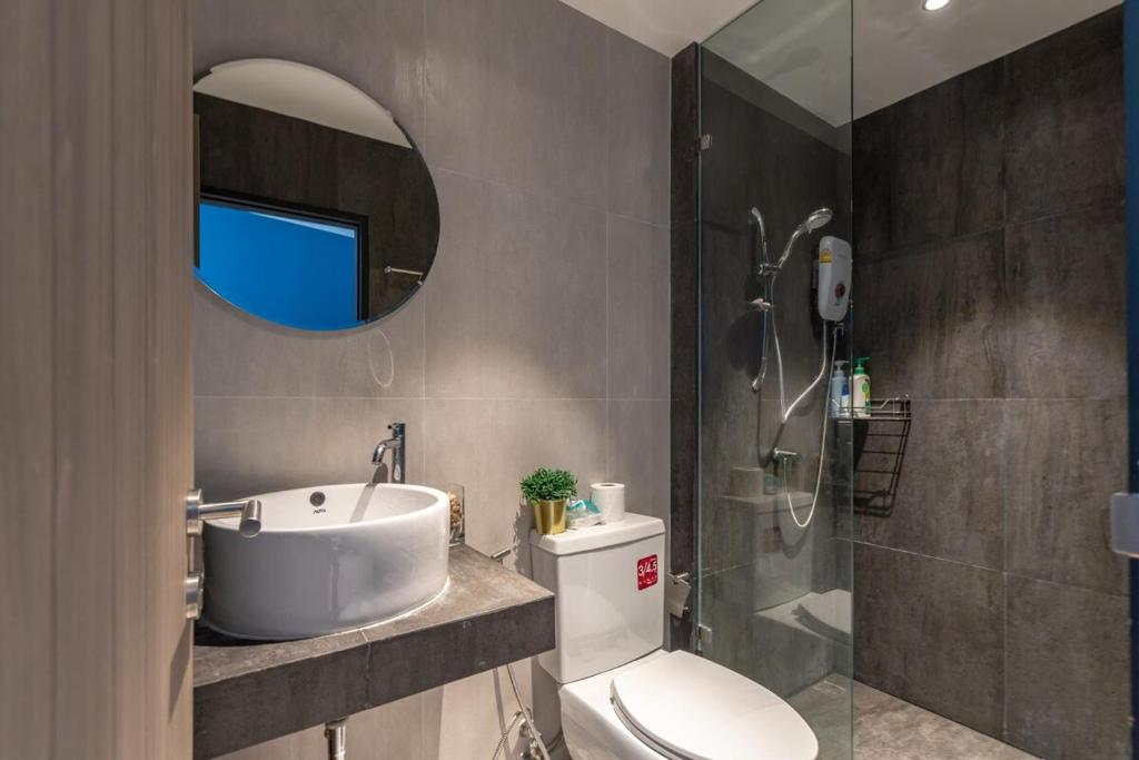 Thonglor Mitrtown 5-min walk to Thonglor BTS Thonglor Mitrtown 5-min walk to Thonglor BTS