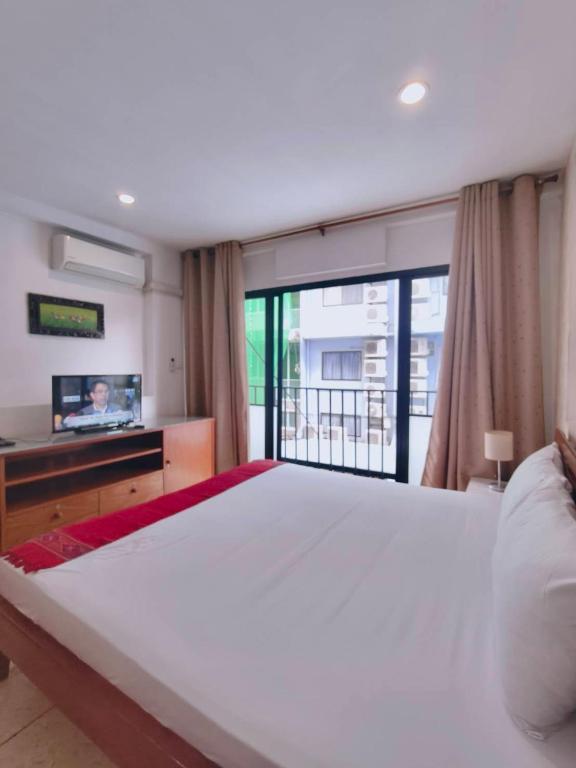 Cloud no 3 Serene Oasis King Bed in BKK Heart Cloud no 3 Serene Oasis King Bed in BKK Heart