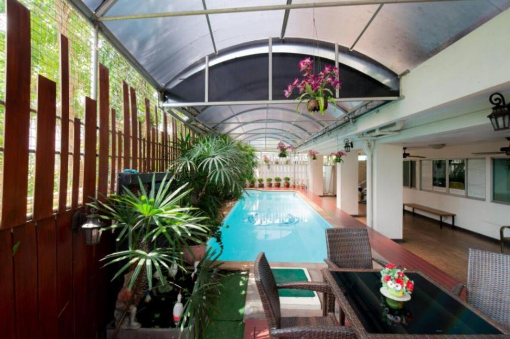 Nara Poshtel Sathorn Nara Poshtel Sathorn