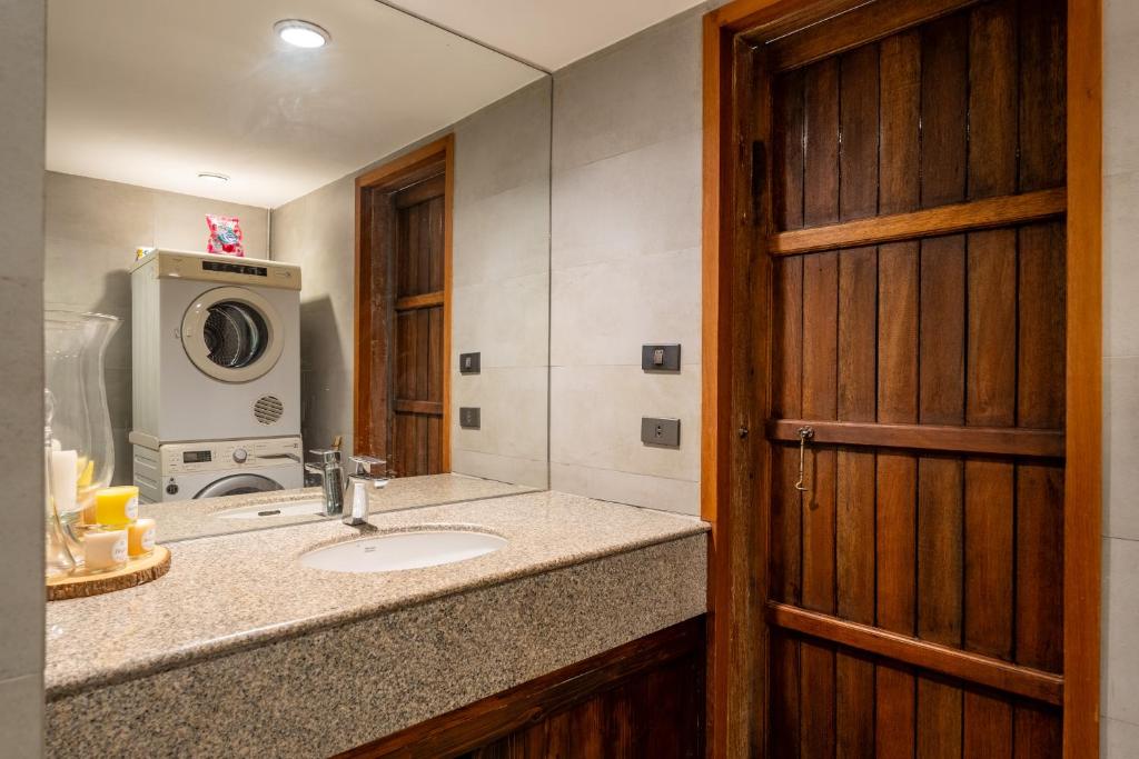 PEONY Rustic Apartment Sukhumvit, Nana BTS
