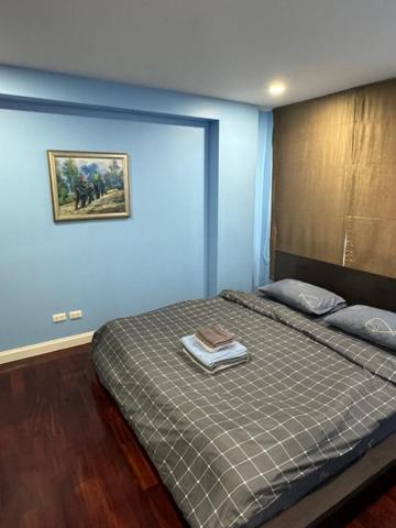 2 Bed Condo in the Heart of Bangkok 2 Bed Condo in the Heart of Bangkok